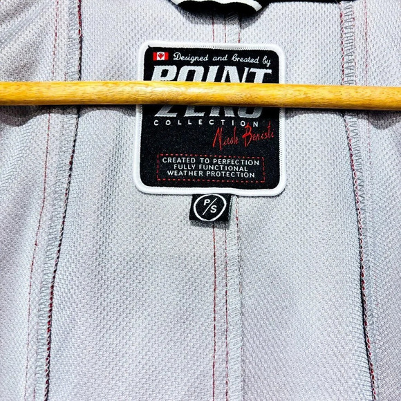 POINT ZERO Red waterproof coat - Picture 11 of 11